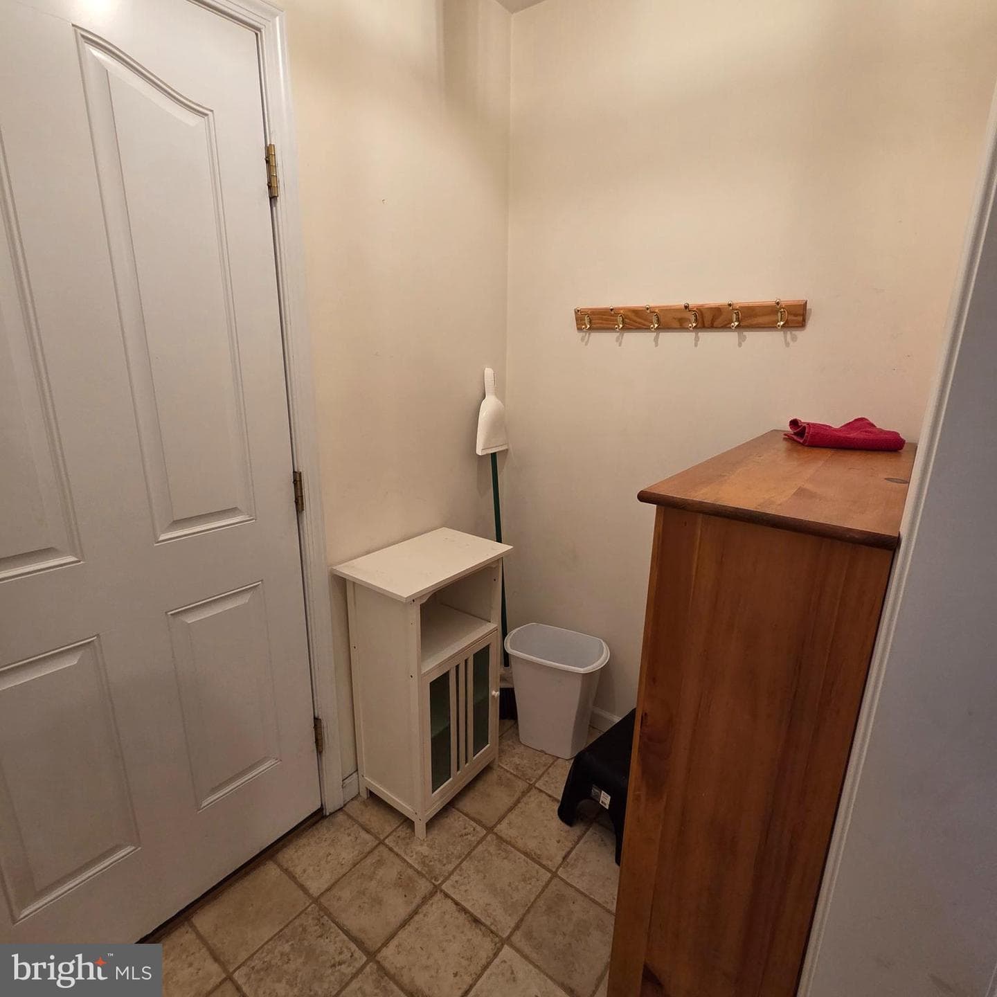 854 Cambridge Drive photo 15