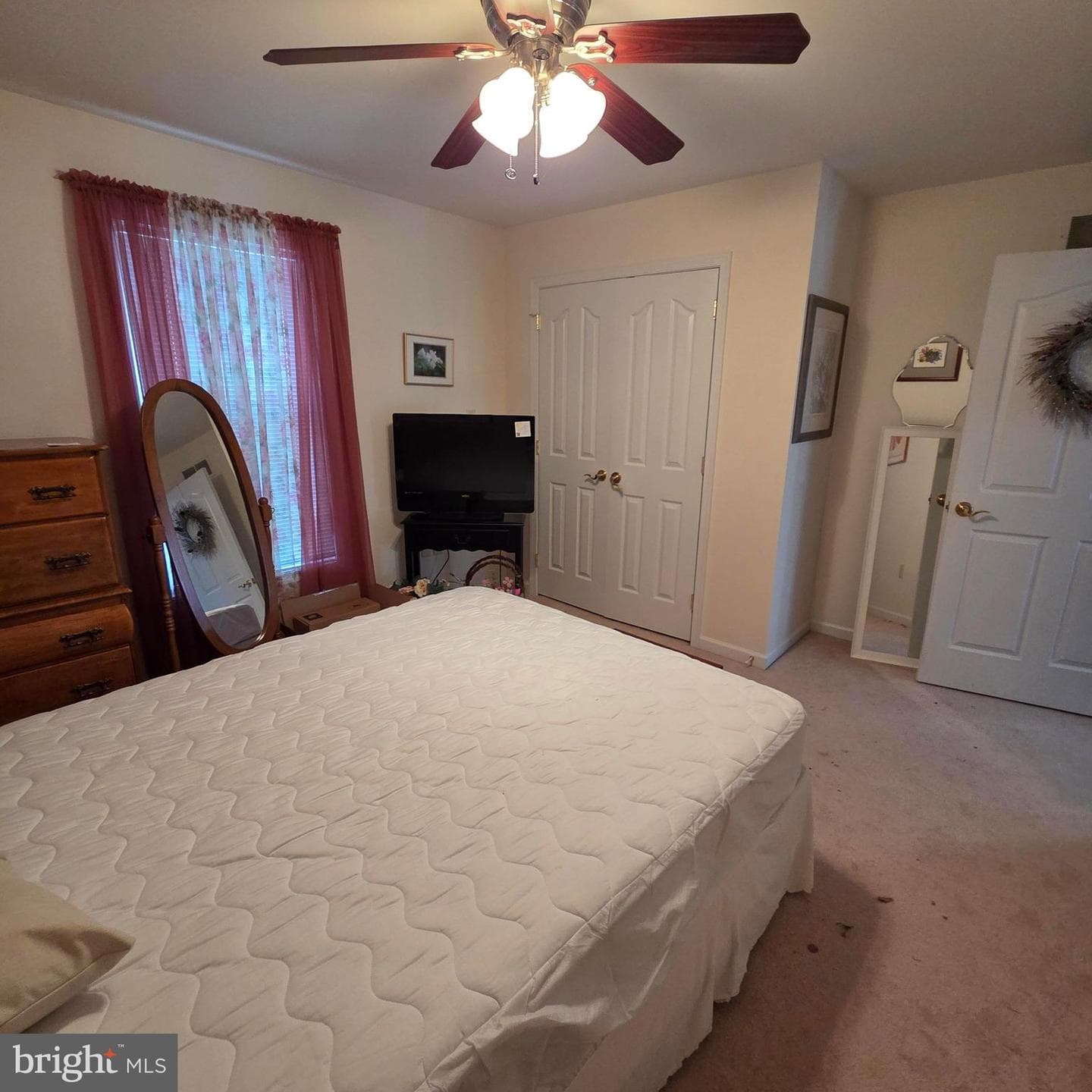 854 Cambridge Drive photo 26