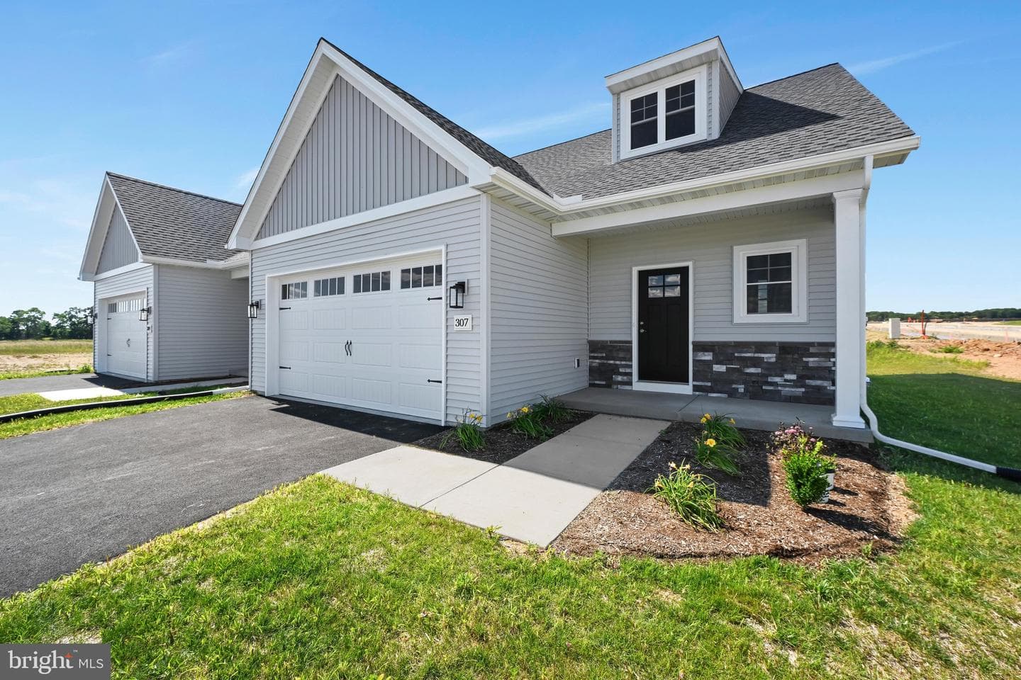 307 Ridgefield Drive photo 5