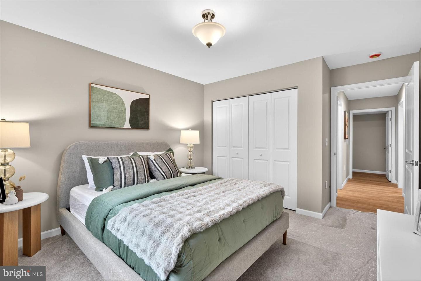 123 Hillard Field photo 36