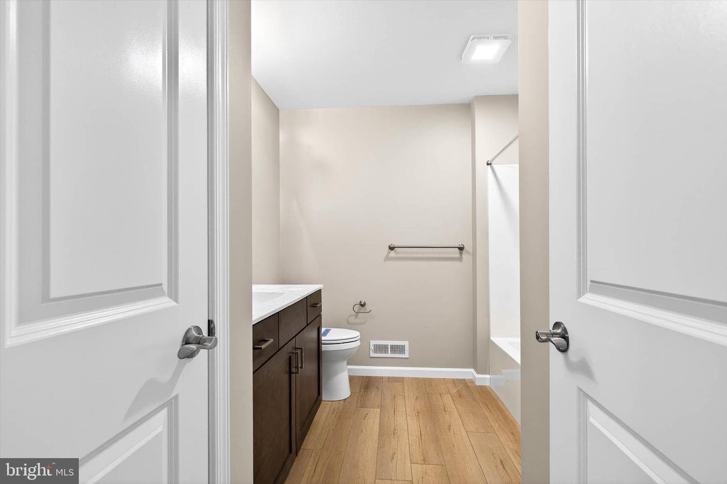 123 Hillard Field photo 39