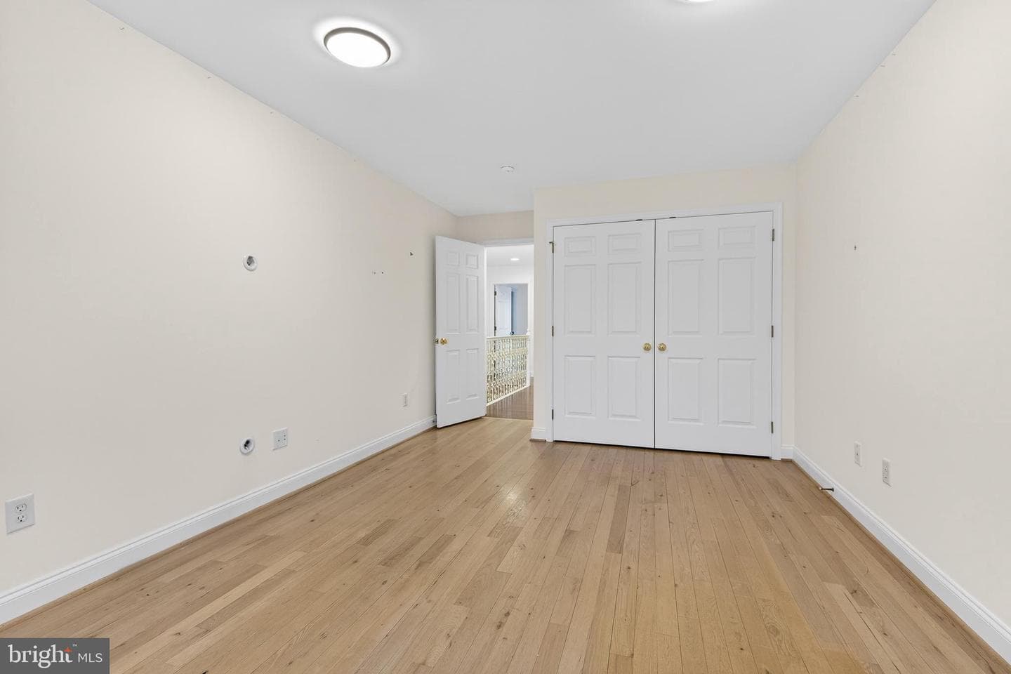 701 Woodfield Drive photo 32
