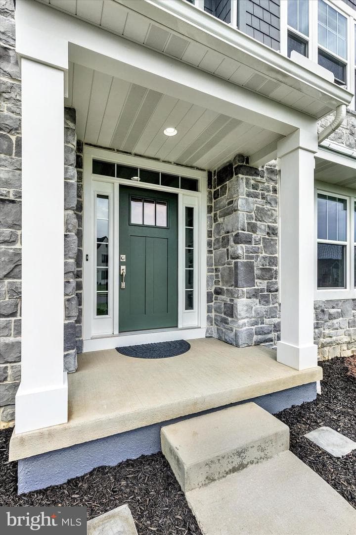 1033 Lititz Bend Drive photo 4