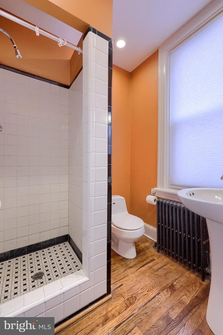213 E Ross Street photo 27