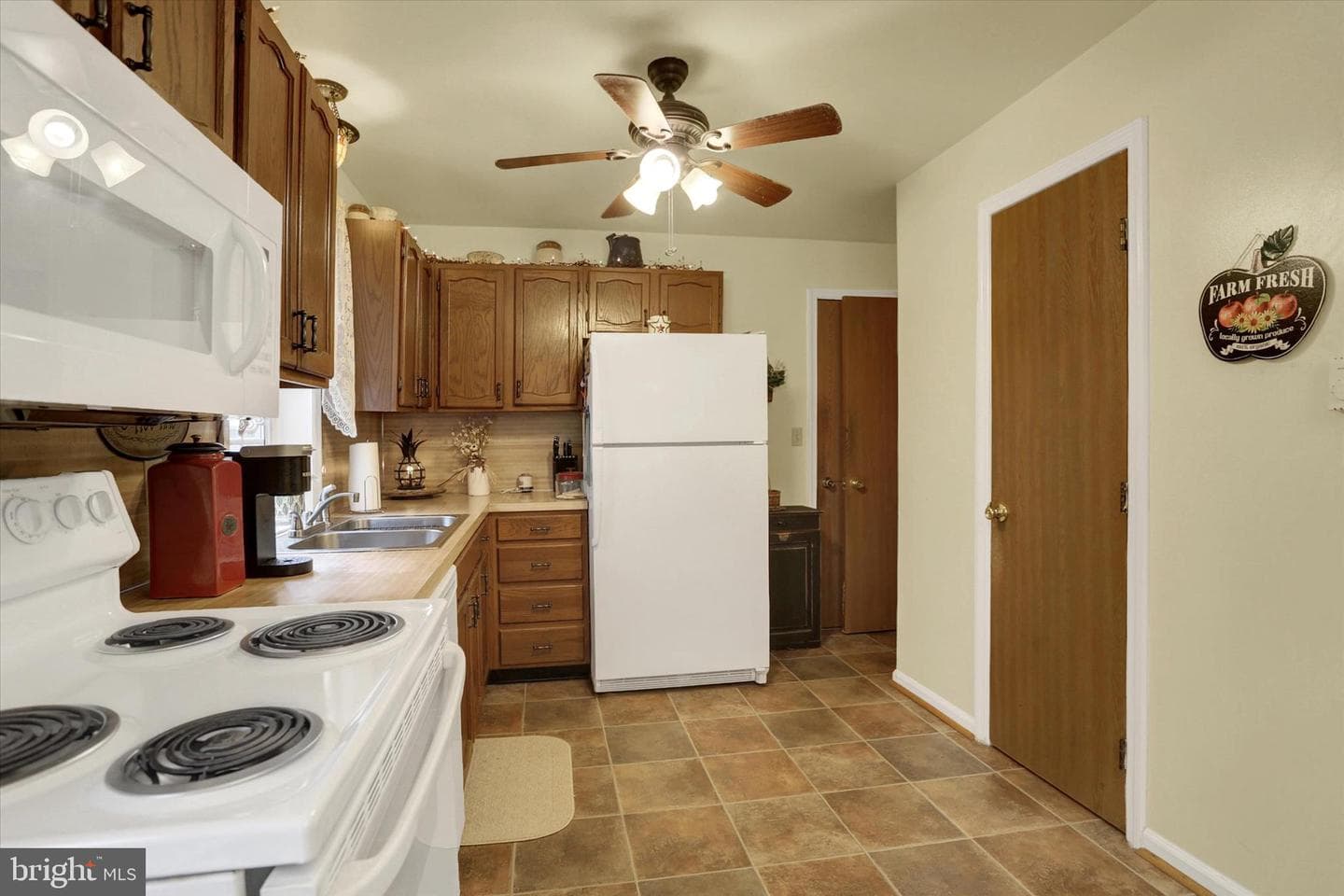 183 Stone House Lane photo 11