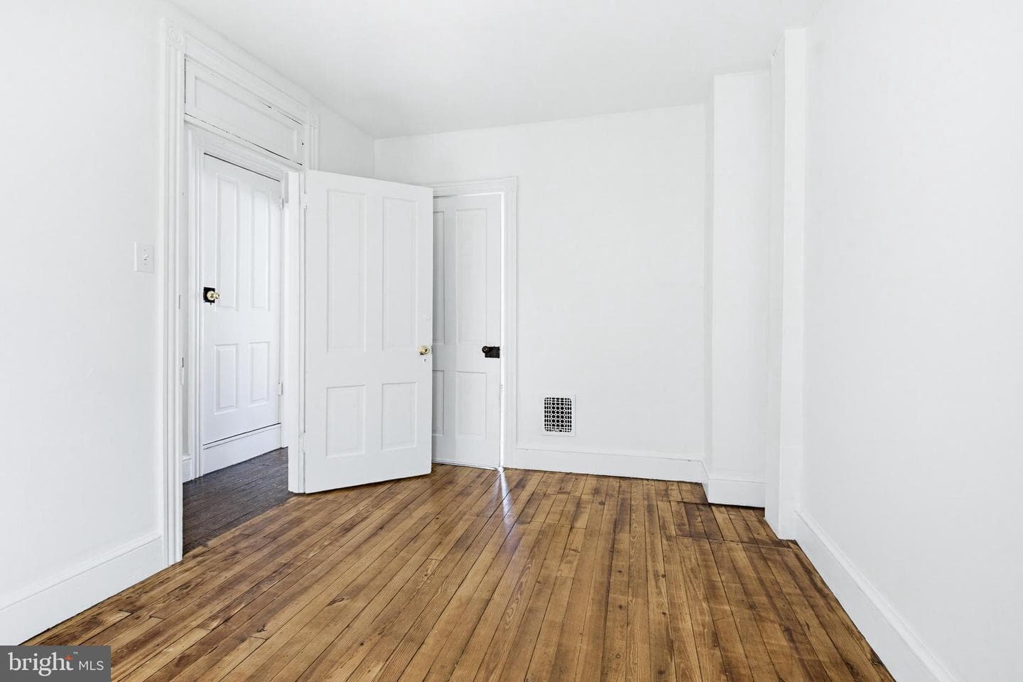 544 N Mary Street photo 28