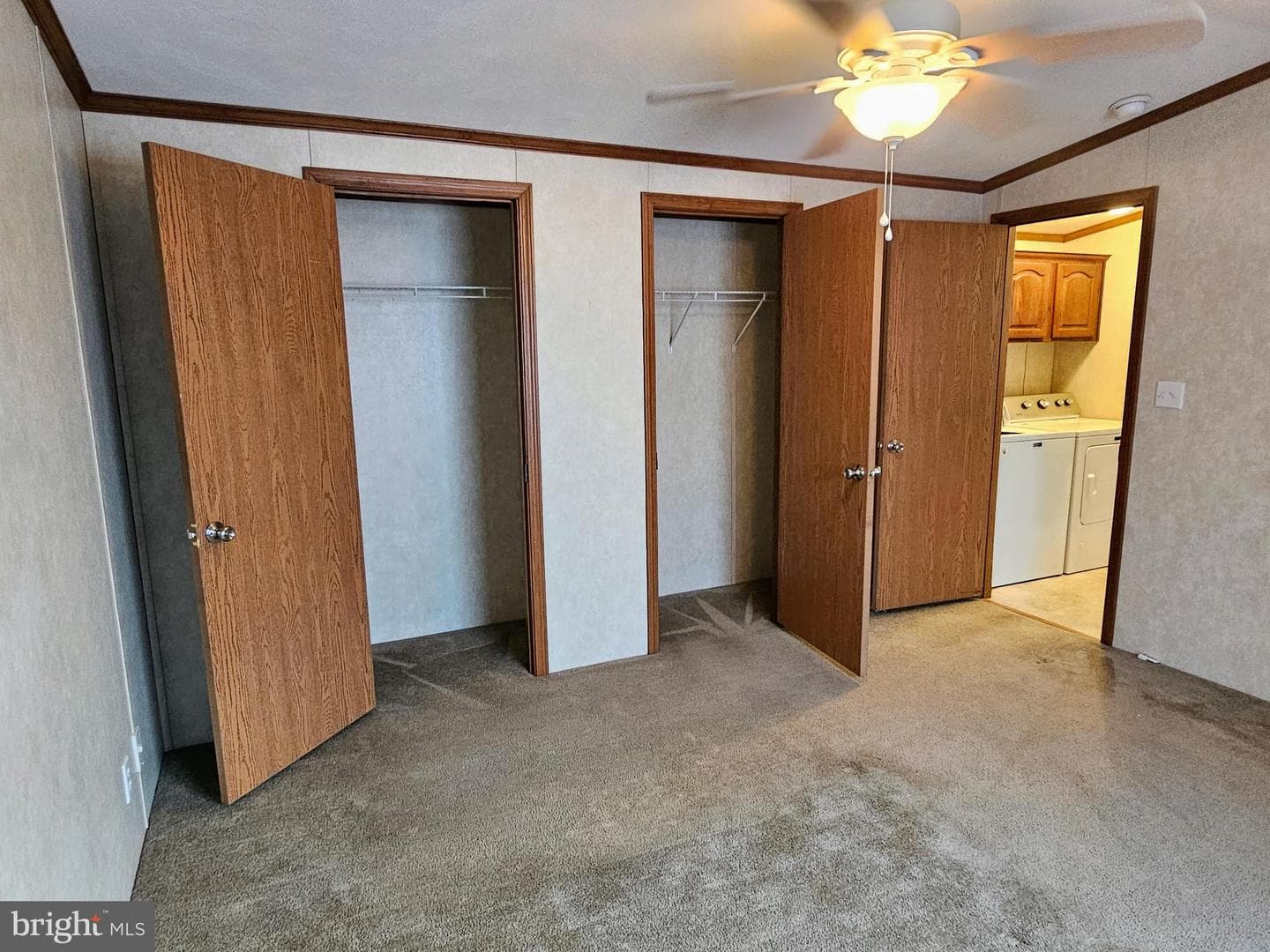 927 Emerald Street photo 21