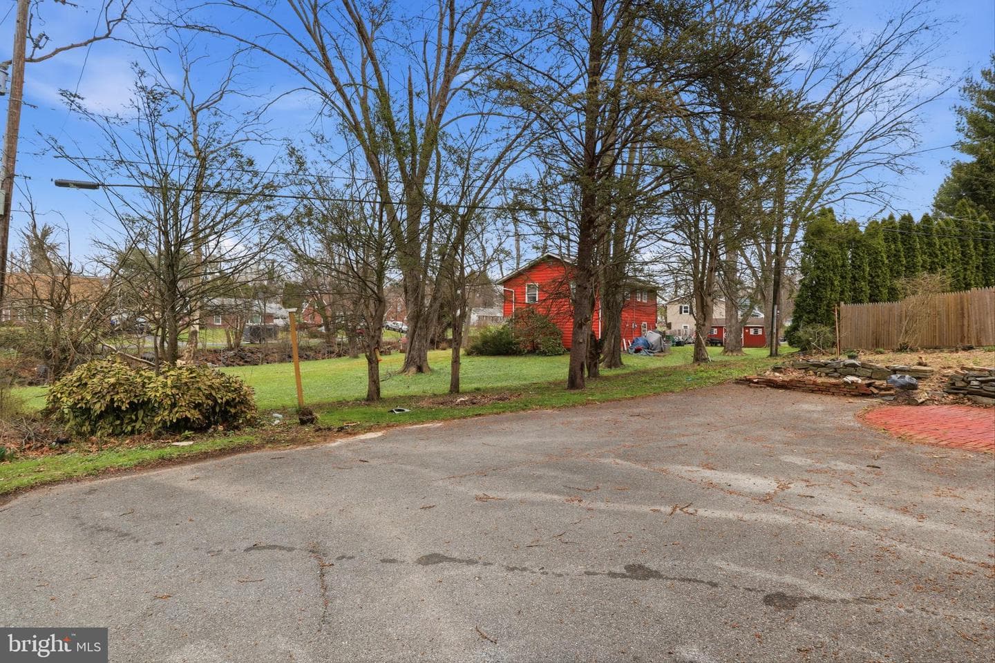 1529 Springside Drive photo 32