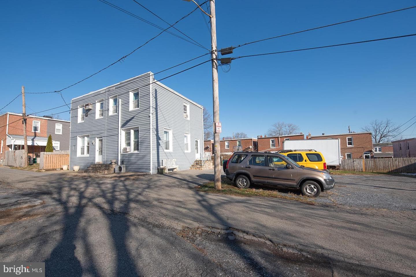 132 Reo Avenue photo 29