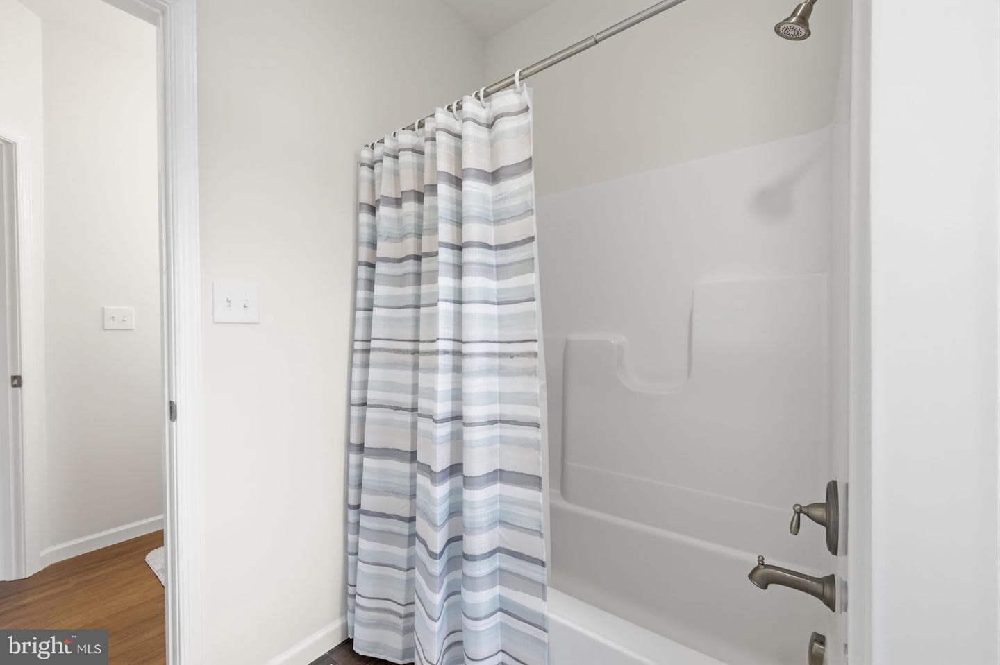 113 Cameron Lane photo 42