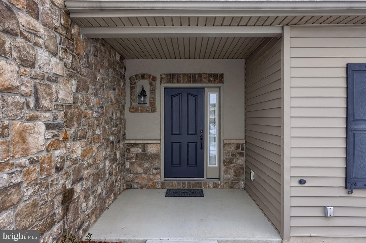 900 Cambridge Drive photo 3