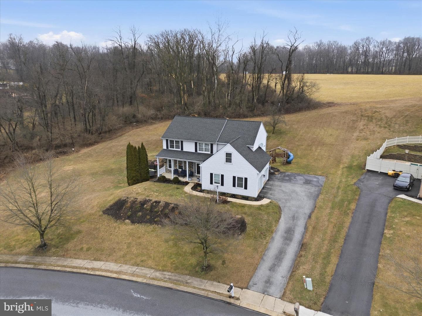 44 Silver Drive photo 3