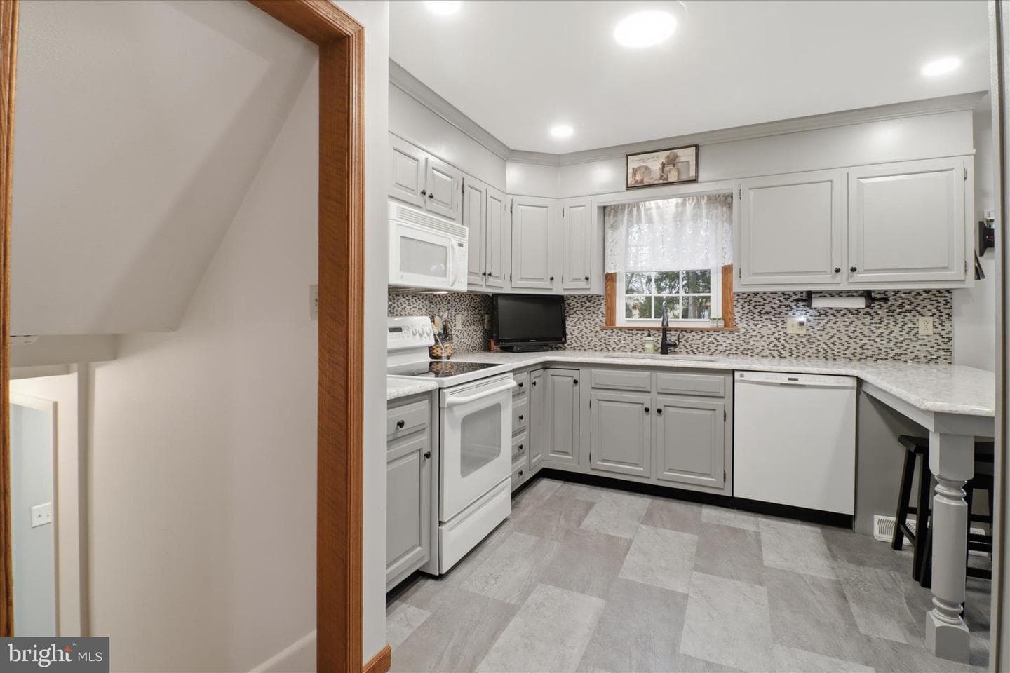 842 N 4th Street photo 16