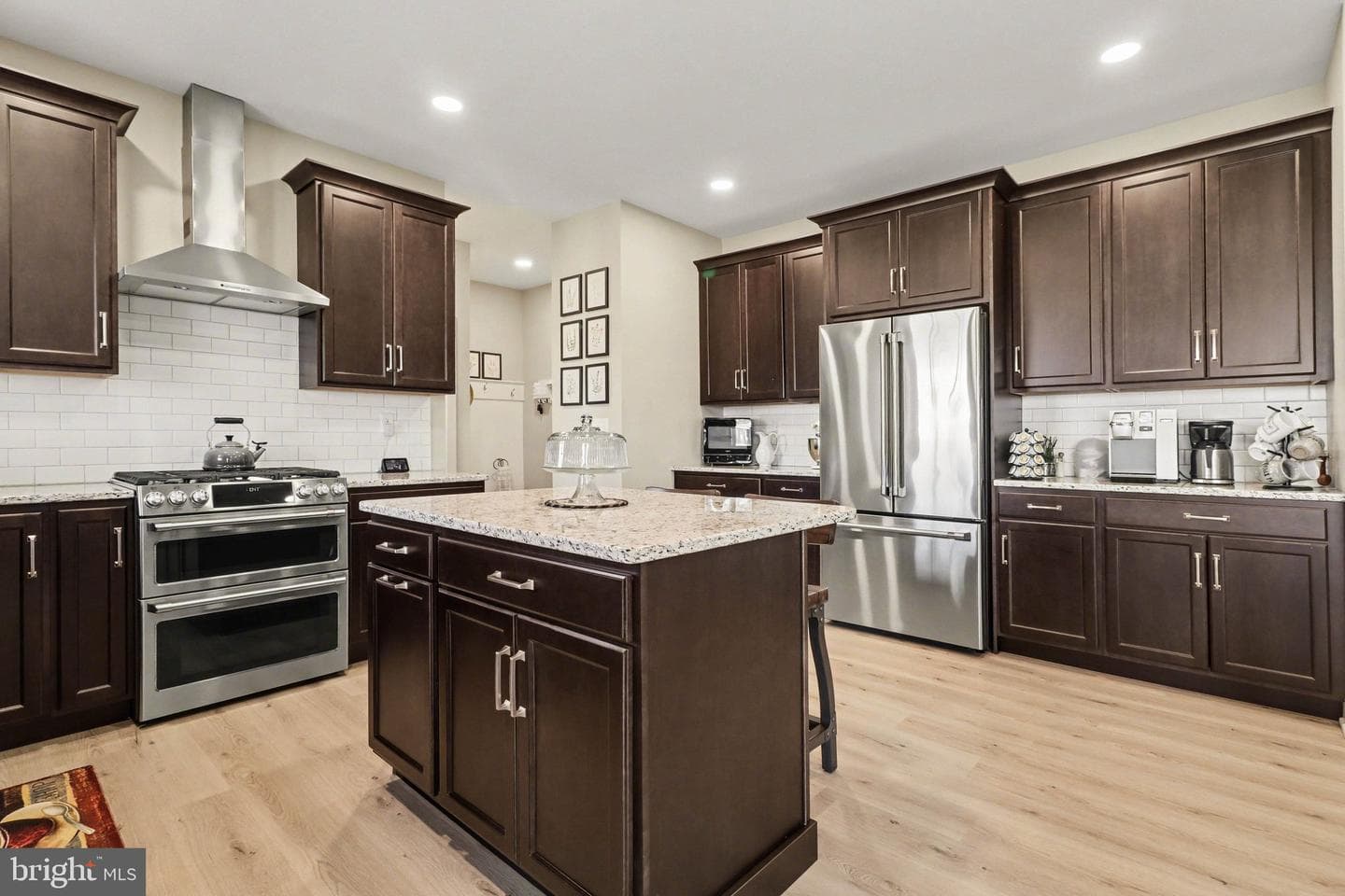 220 Pebble Drive photo 8