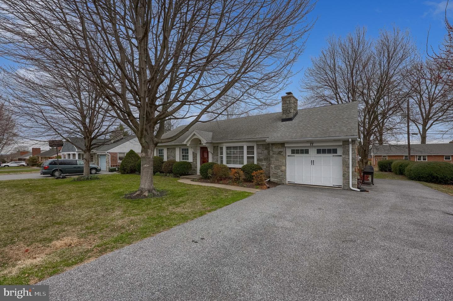 77 Highland Drive photo 4