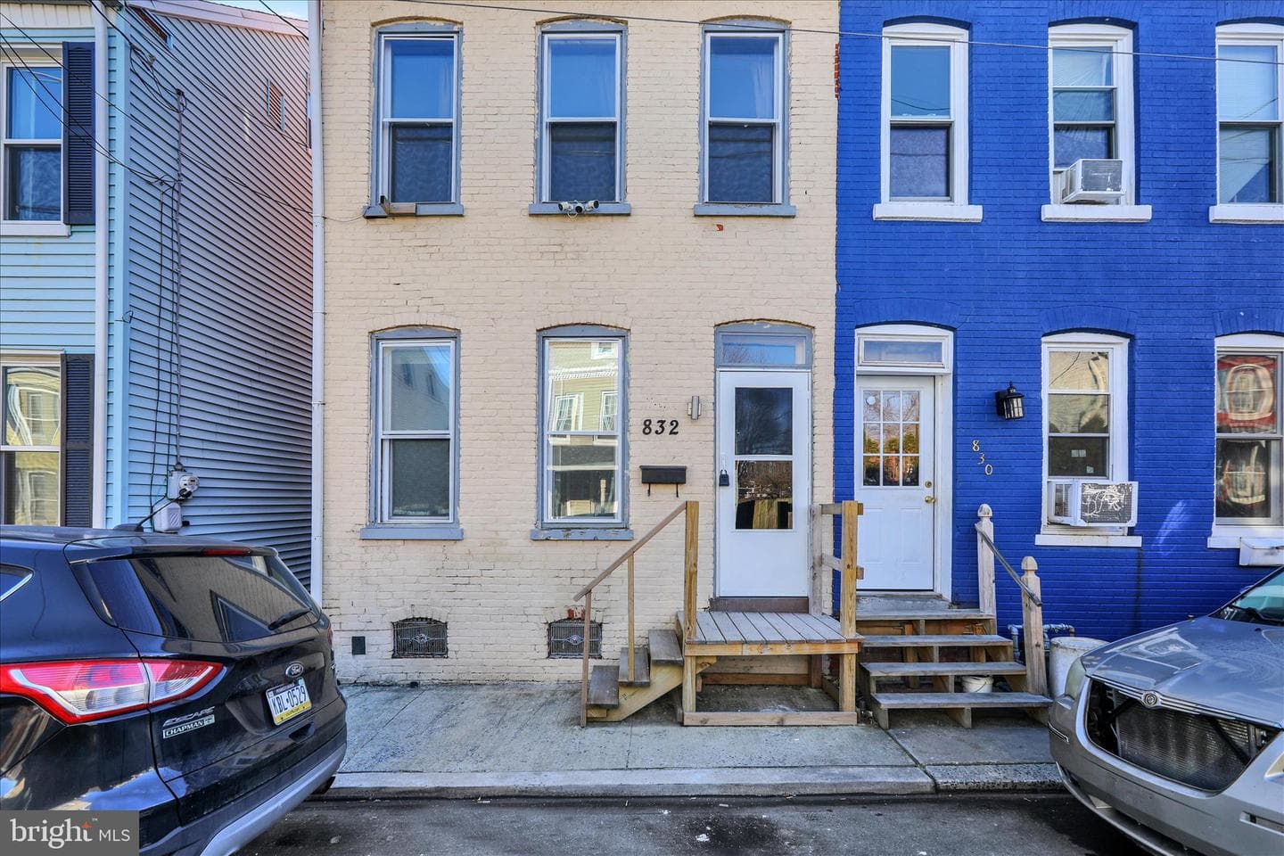 832 Houston Street