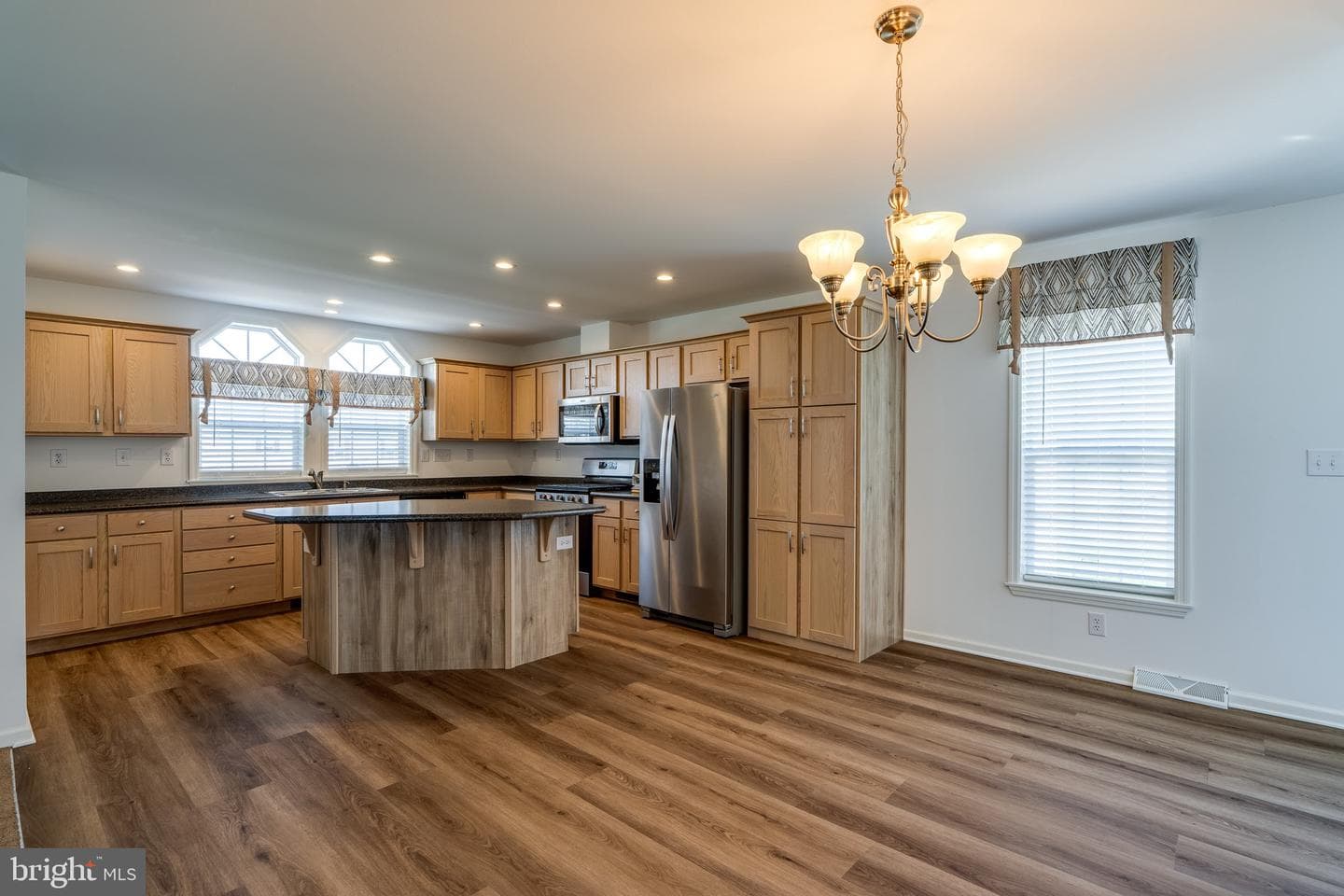 426 Eastwood Lane photo 9