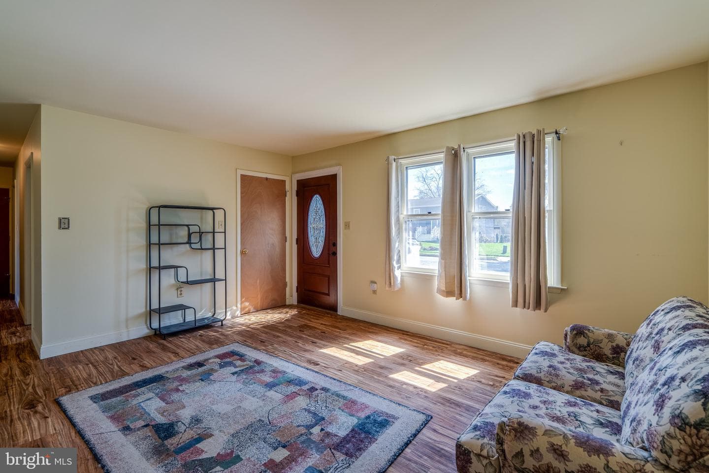 533 Martin Avenue photo 8