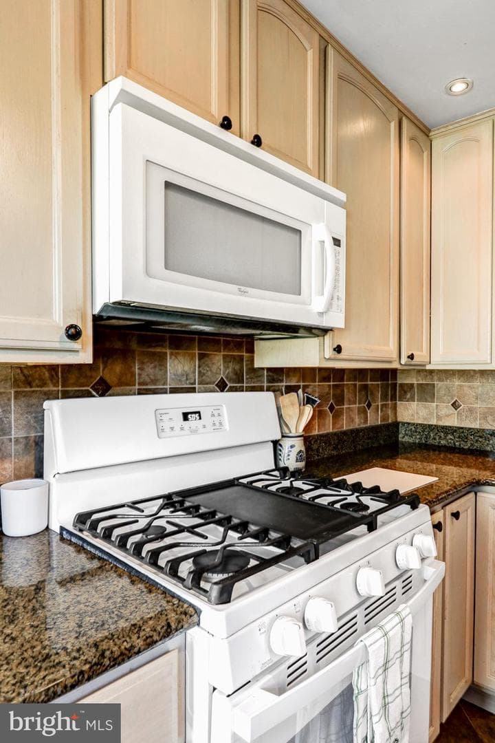 341 Maxson Road photo 12