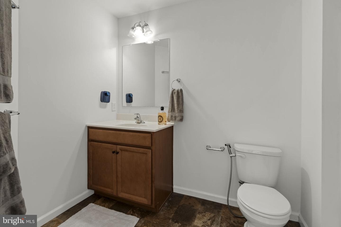 586 Stockdale Drive photo 39