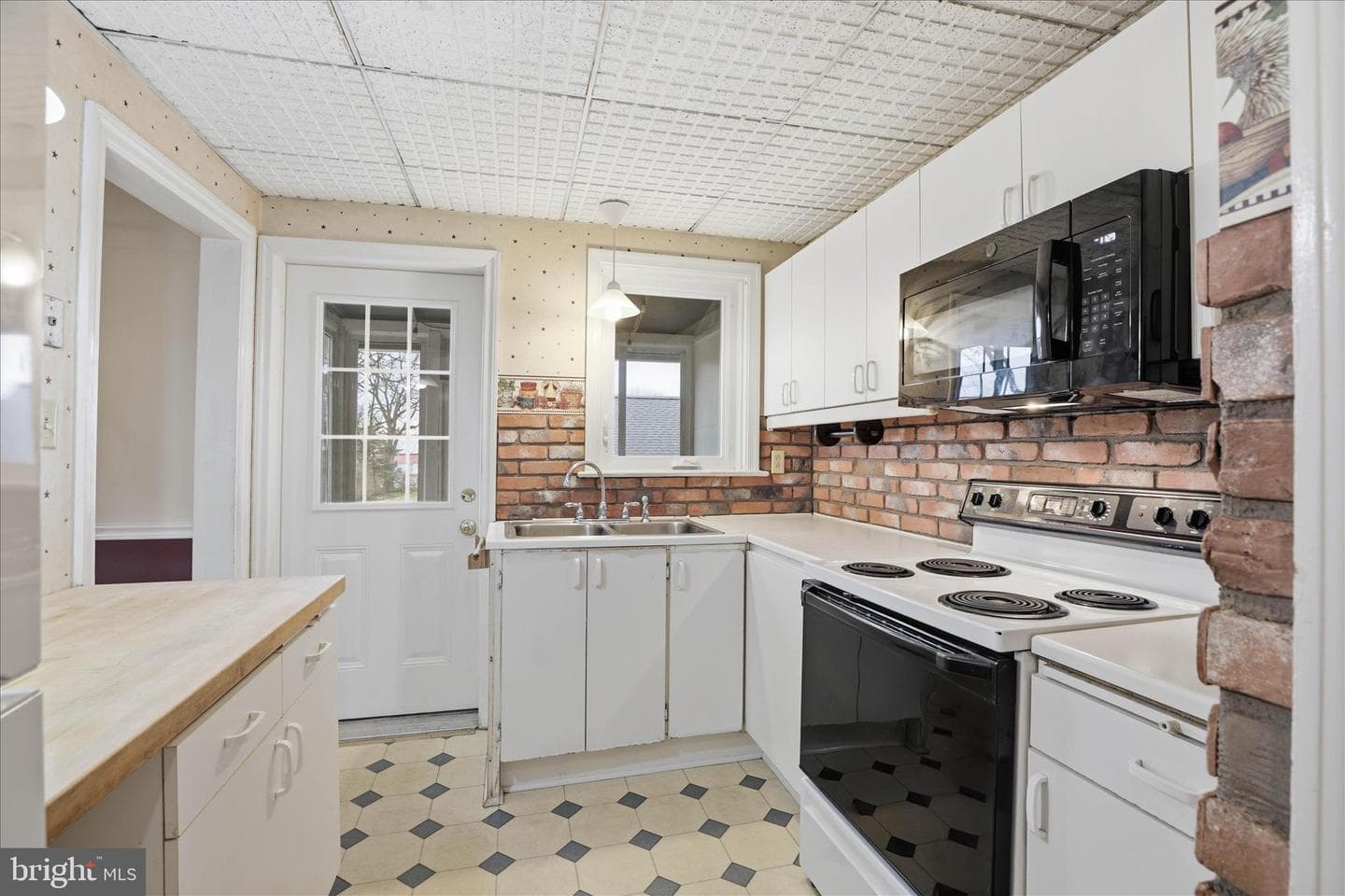 1632 Lampeter Road photo 17