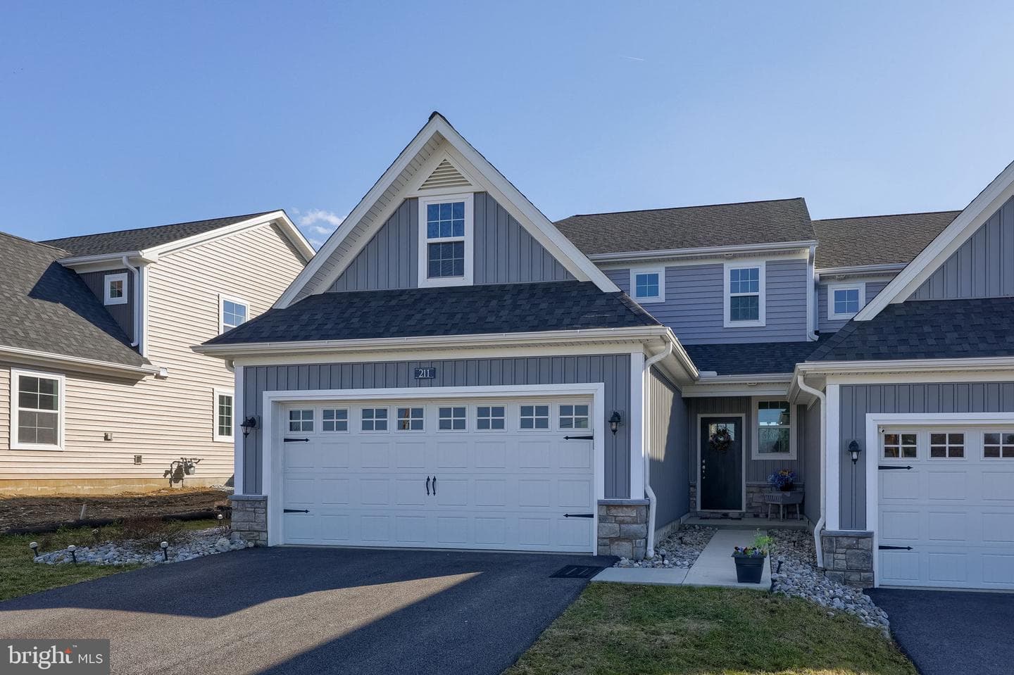 211 Bellaride Lane photo 2