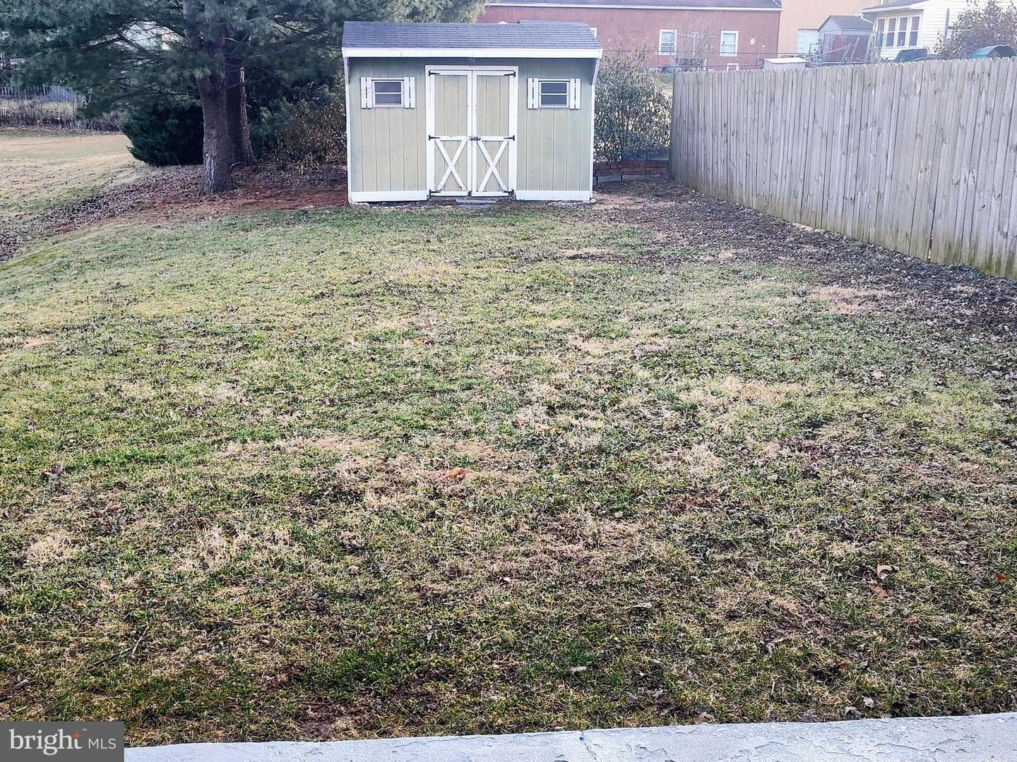 827 S Locust Street photo 25