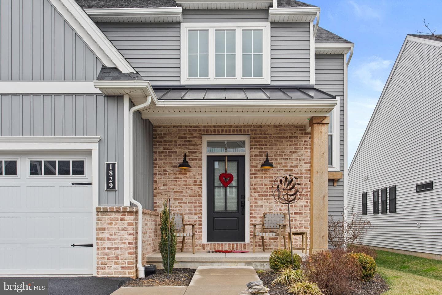 1829 Emerald Way photo 3