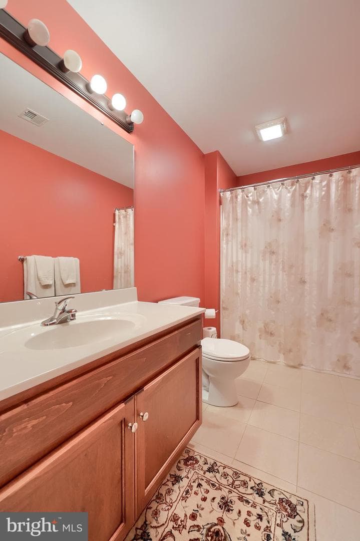 14 Chamberlain Lane photo 33