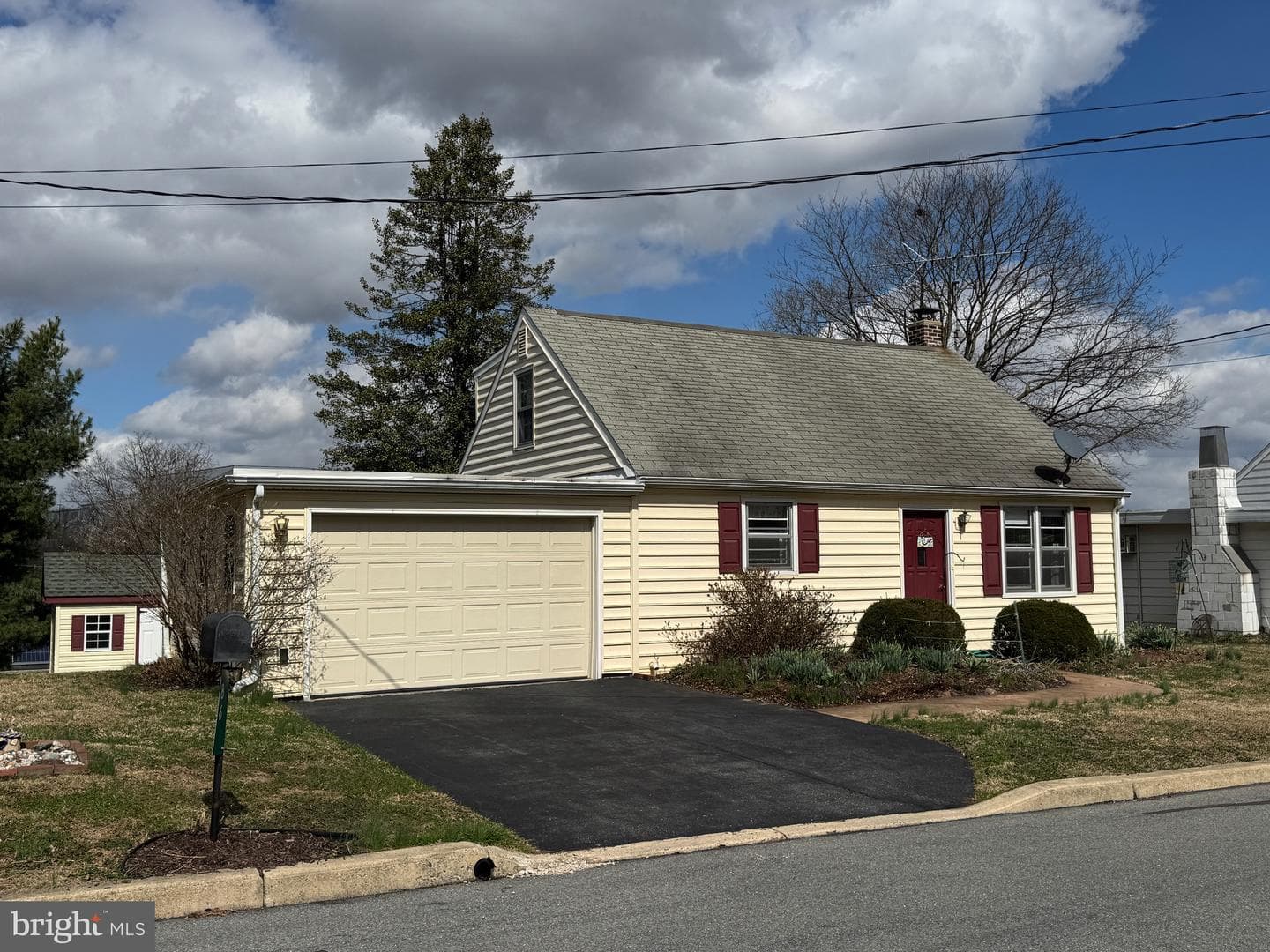 86 Village Drive photo 2