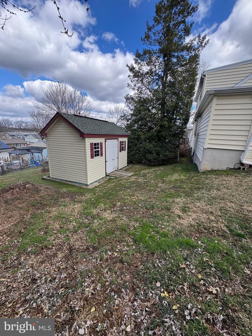 86 Village Drive photo 5