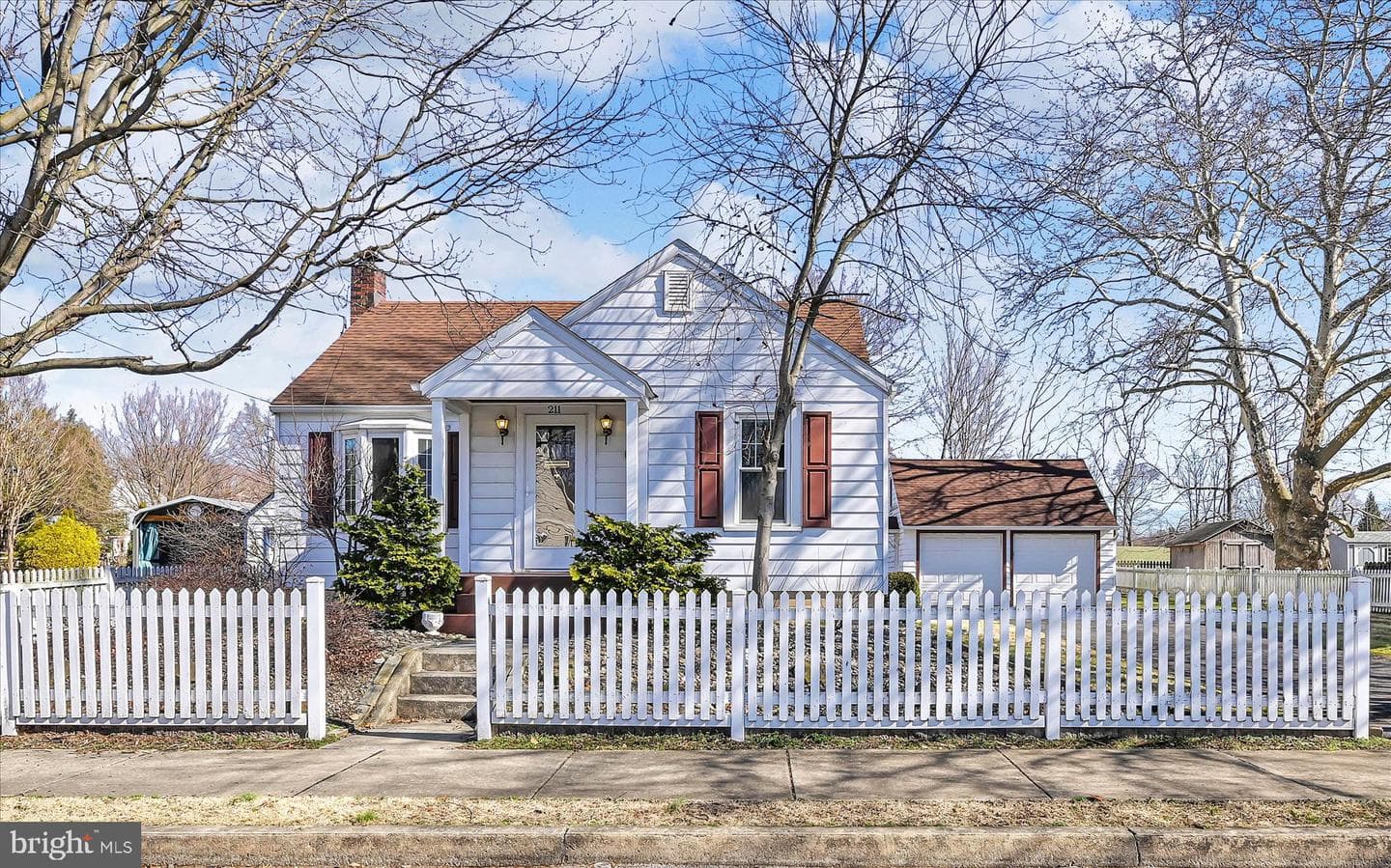 211 Noble Street