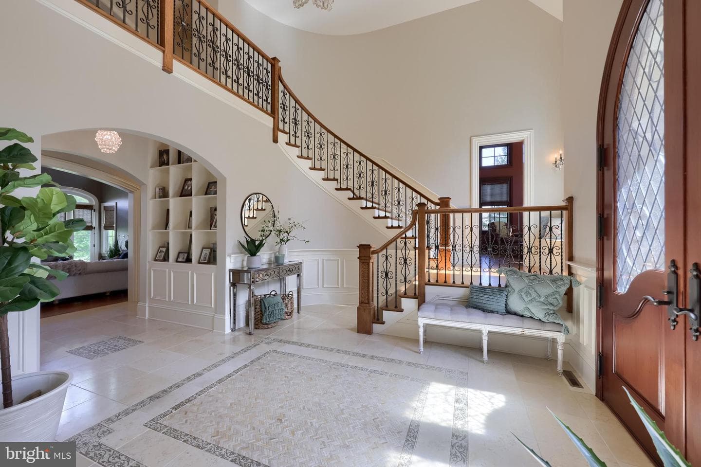905 Greenside Drive photo 10