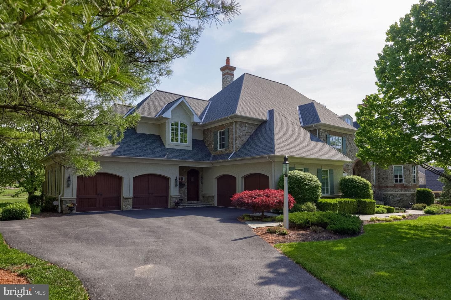 905 Greenside Drive photo 2