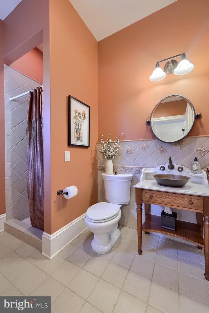 905 Greenside Drive photo 40
