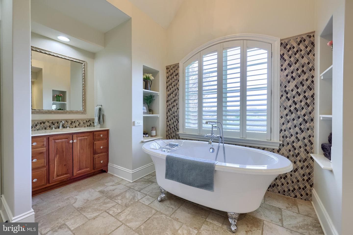 905 Greenside Drive photo 61