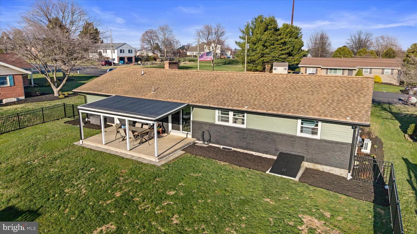 239 Mill Road photo 36