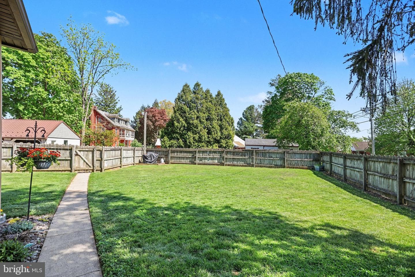 1203 Diamond Street photo 22