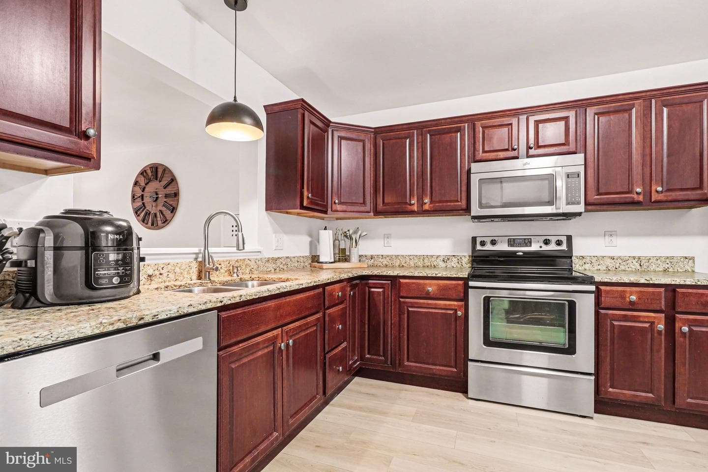 606 Crestgate Place photo 10