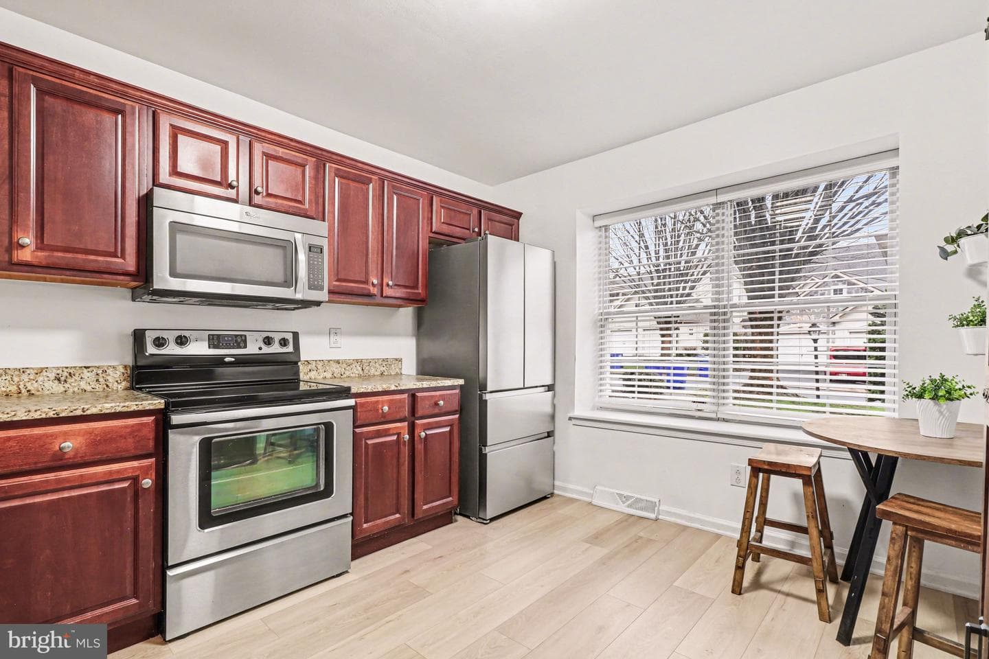 606 Crestgate Place photo 9