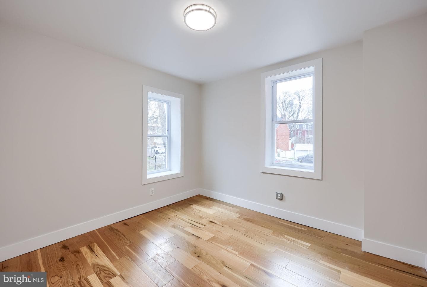 549 Rockland Street photo 27