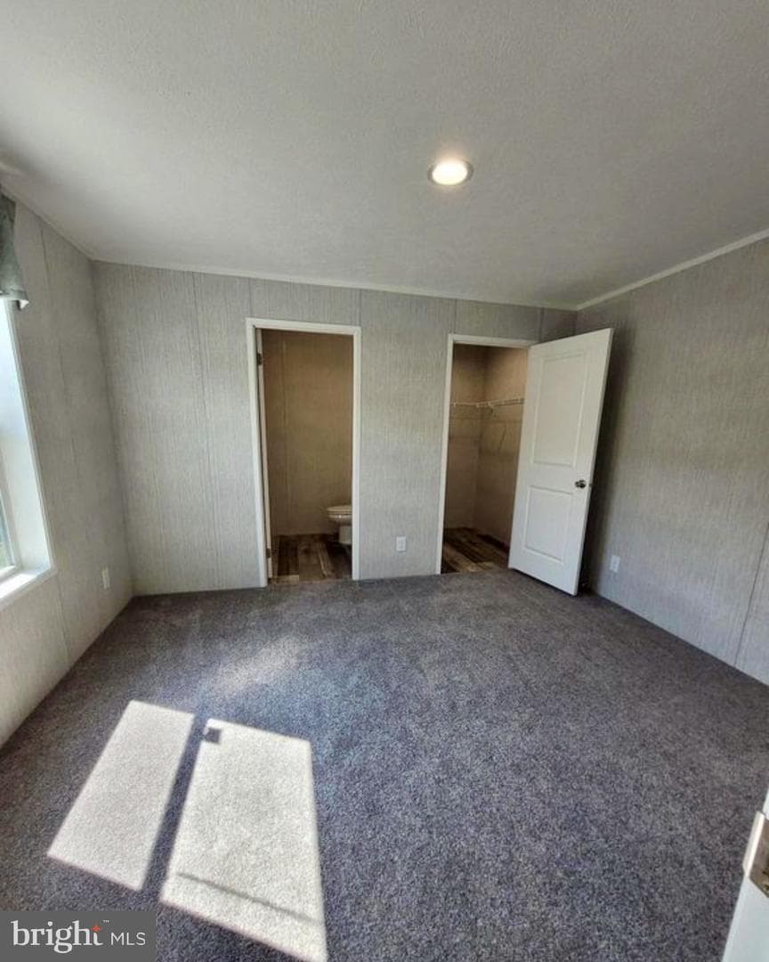 47 Hilltop Avenue photo 11