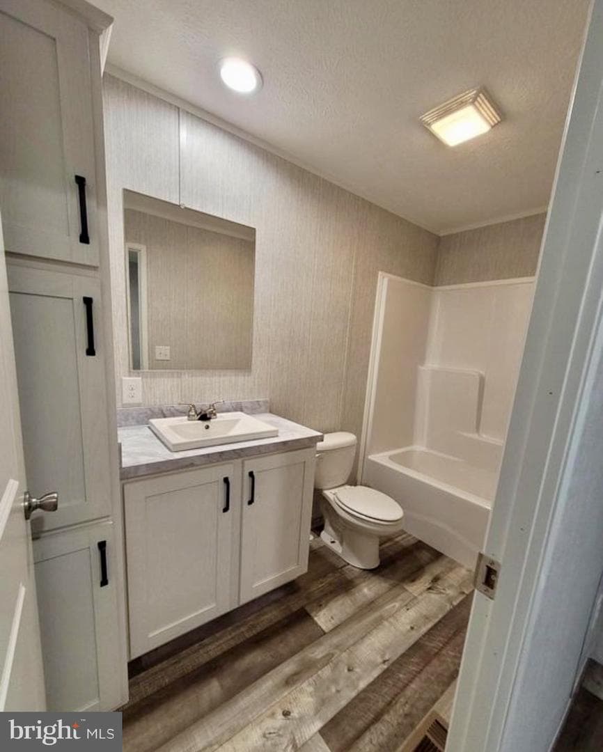 47 Hilltop Avenue photo 21