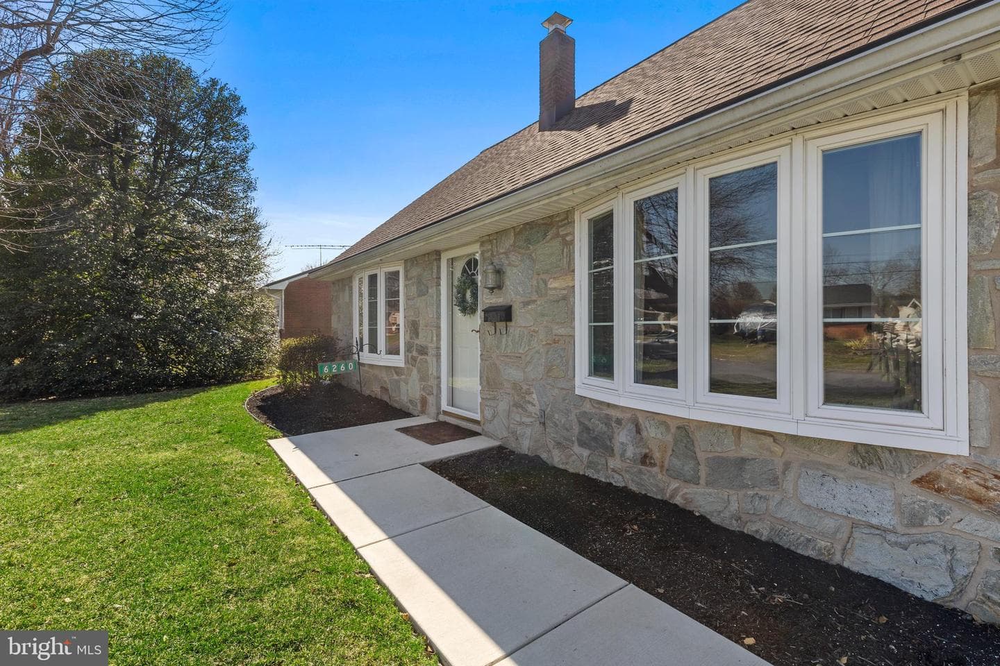 6260 Jeanette Drive photo 4