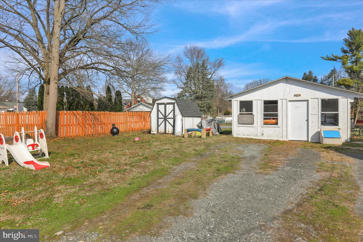 923 Mifflin Street photo 18