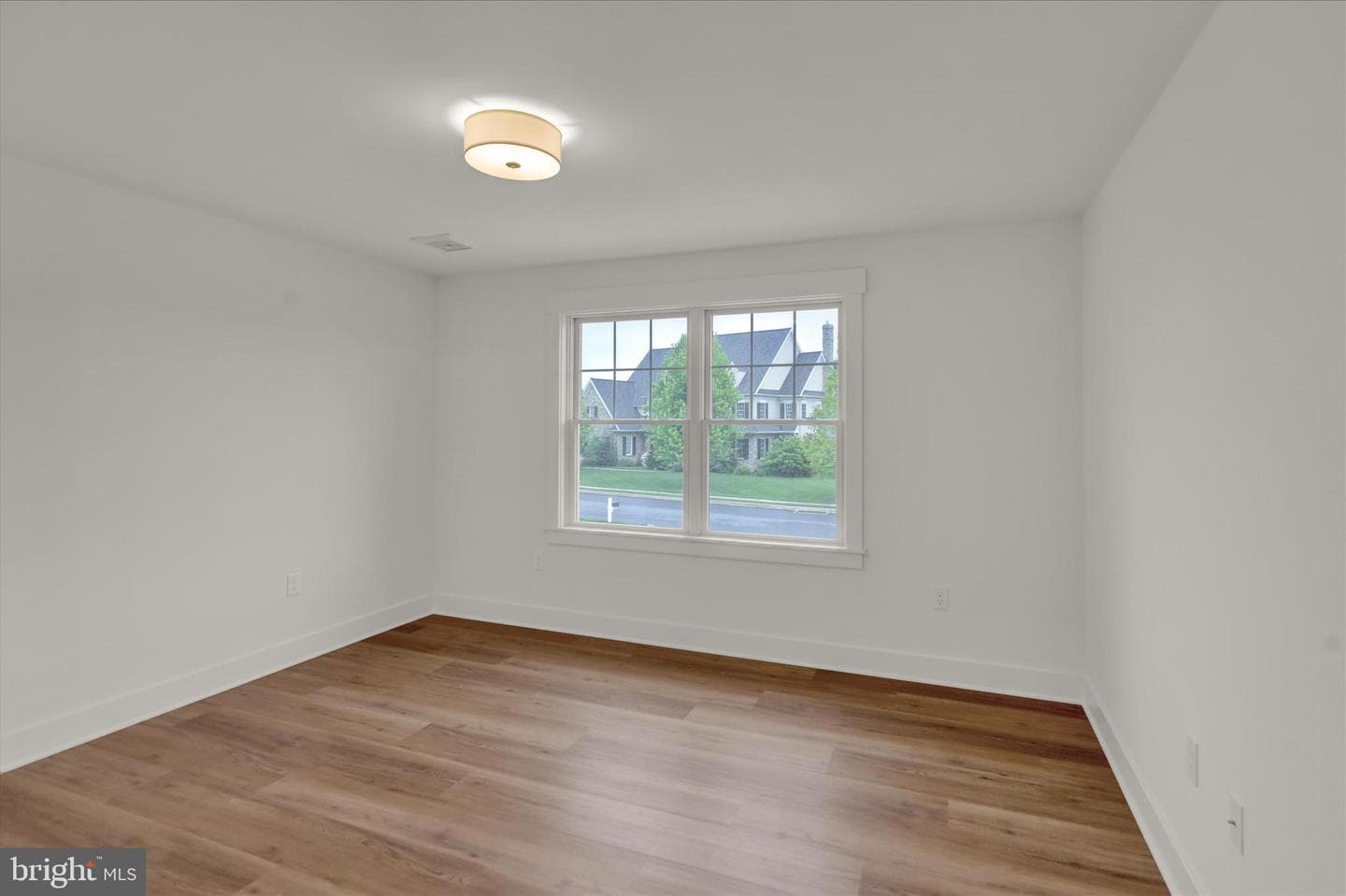 513 Cheltenham Court photo 51