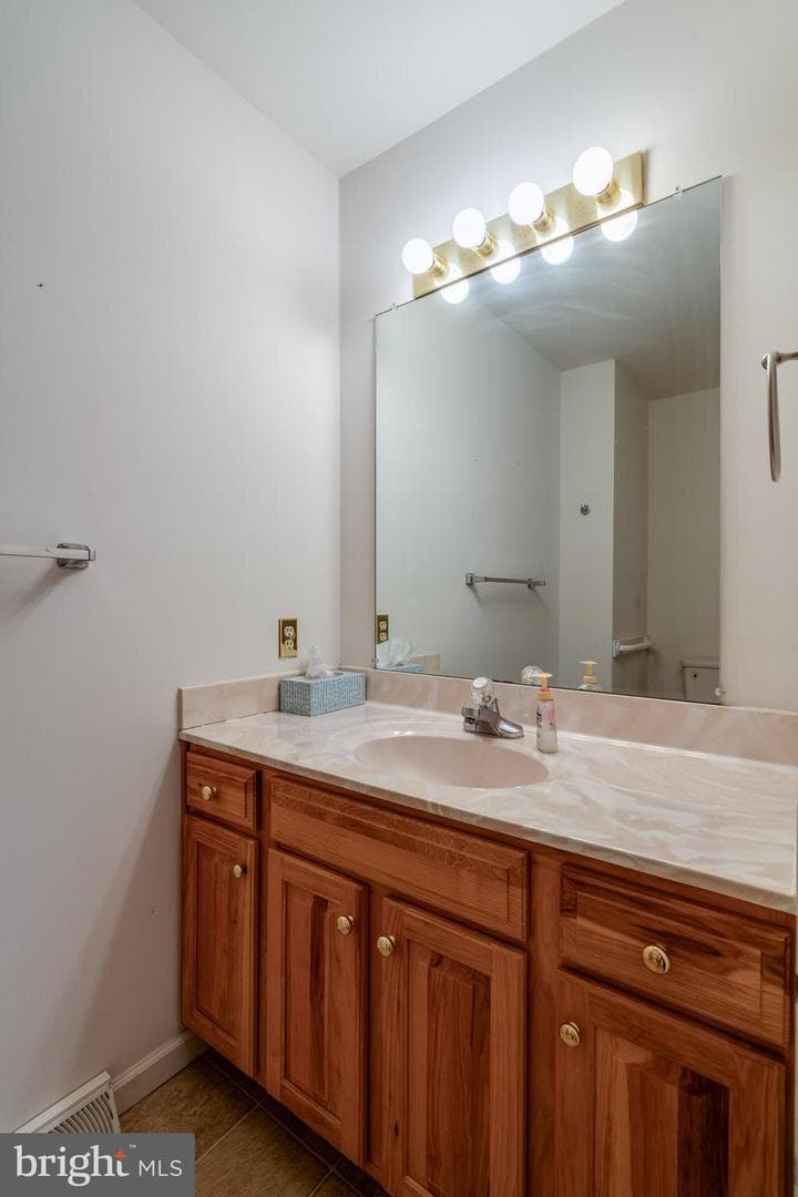 14 Oakgrove Lane photo 15