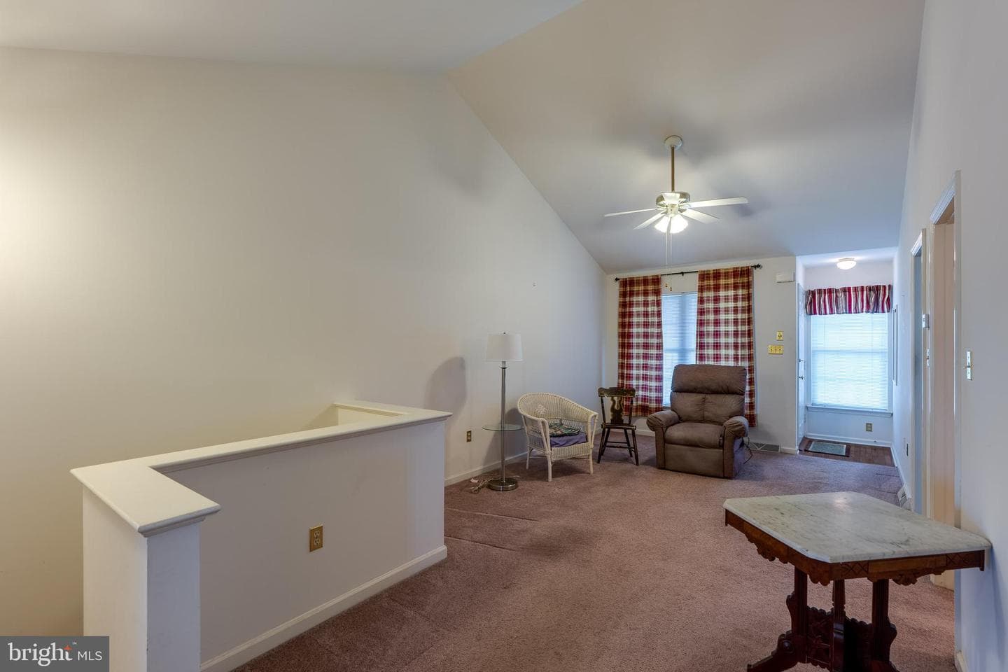 14 Oakgrove Lane photo 4