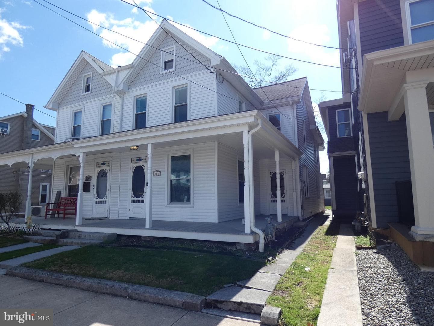 208 E High Street