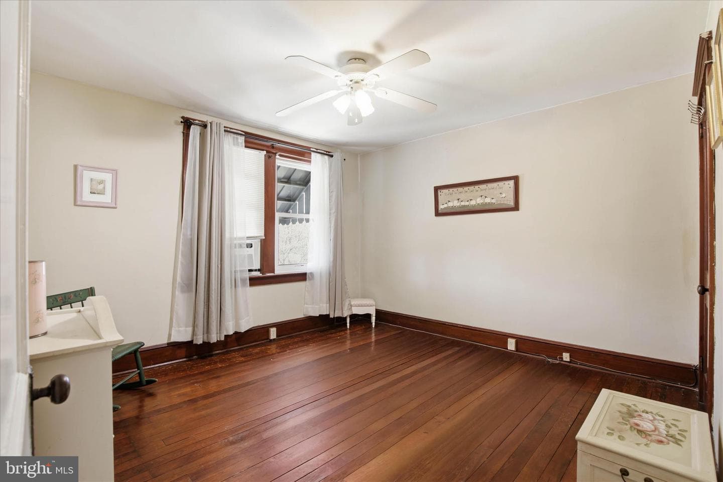 45 E Walnut Street photo 10